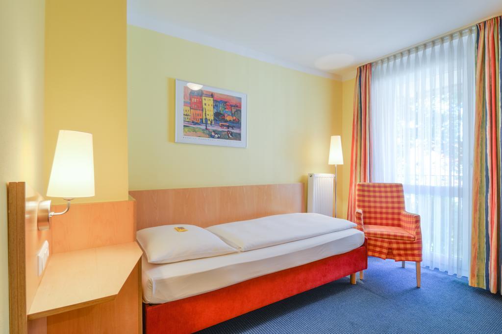 Hotel Beim Schrey Kirchheim bei Muenchen Habitación foto
